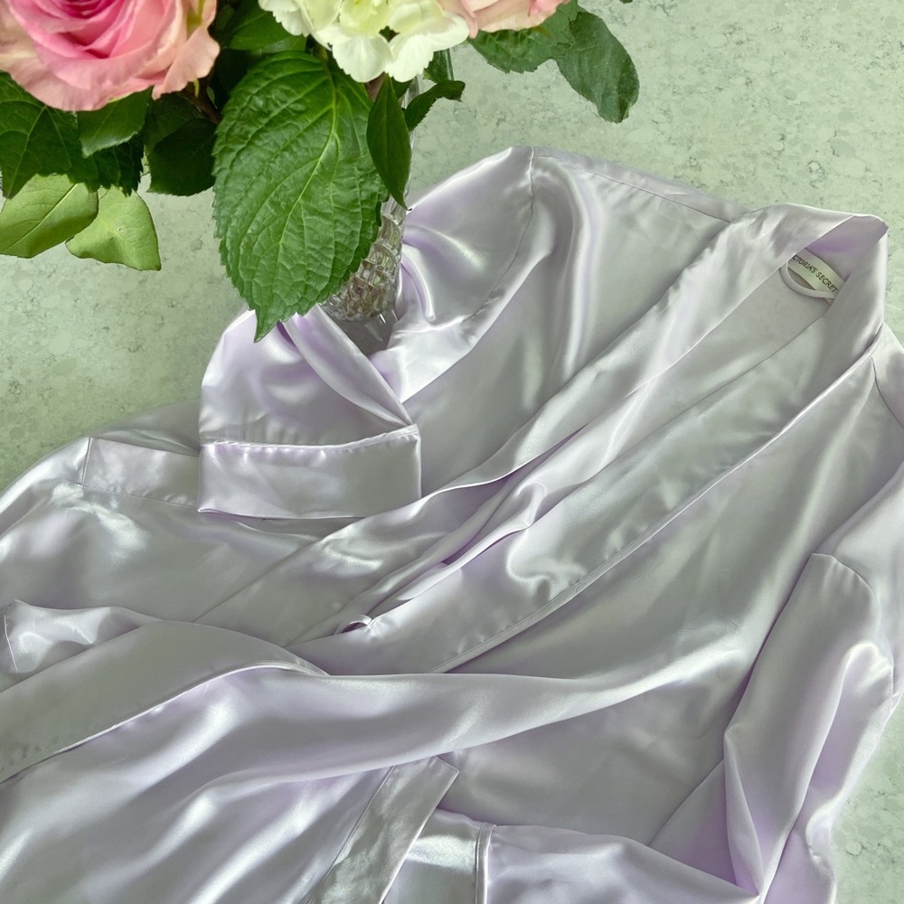 Victoria’s Secret Y2K lavender satin lounge robe